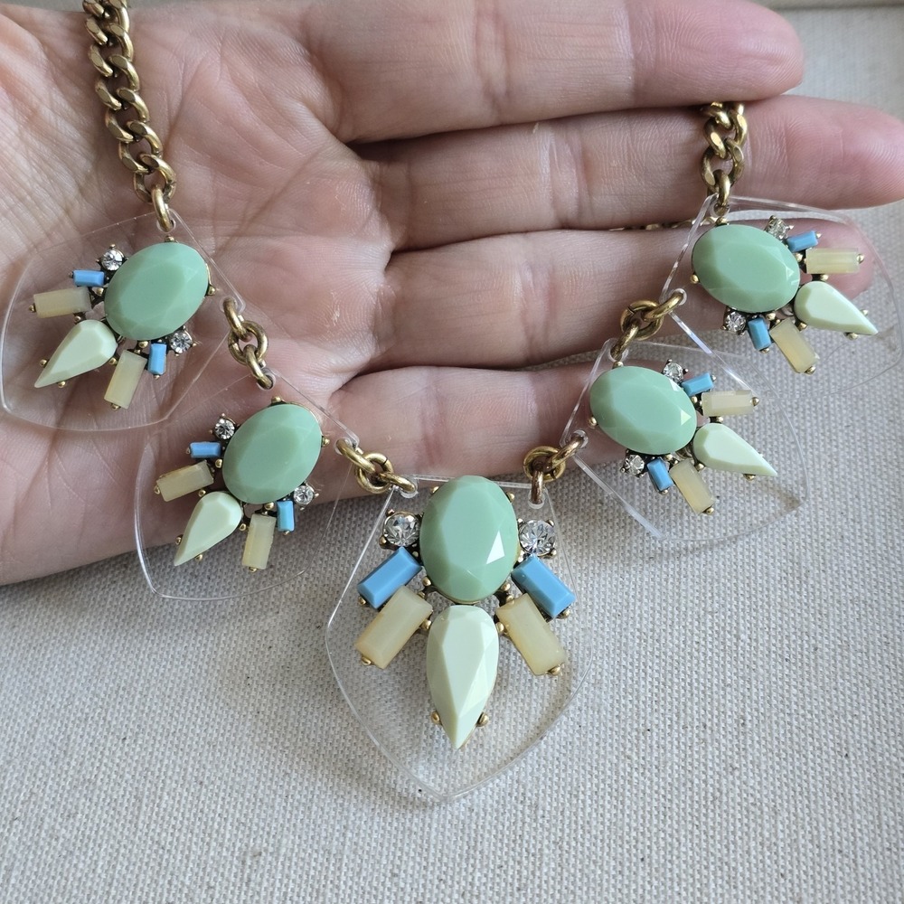 J.Crew Statement Necklace Mint Green‎ Blue Beige Crystal Faceted Resin Gold Tone - Picture 10 of 11